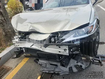 Photo 1 of 6: 2020 Lexus ES300h — Korean insurance auction