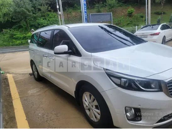 Photo 2 of 4: 2018 Kia Carnival — Korean insurance auction