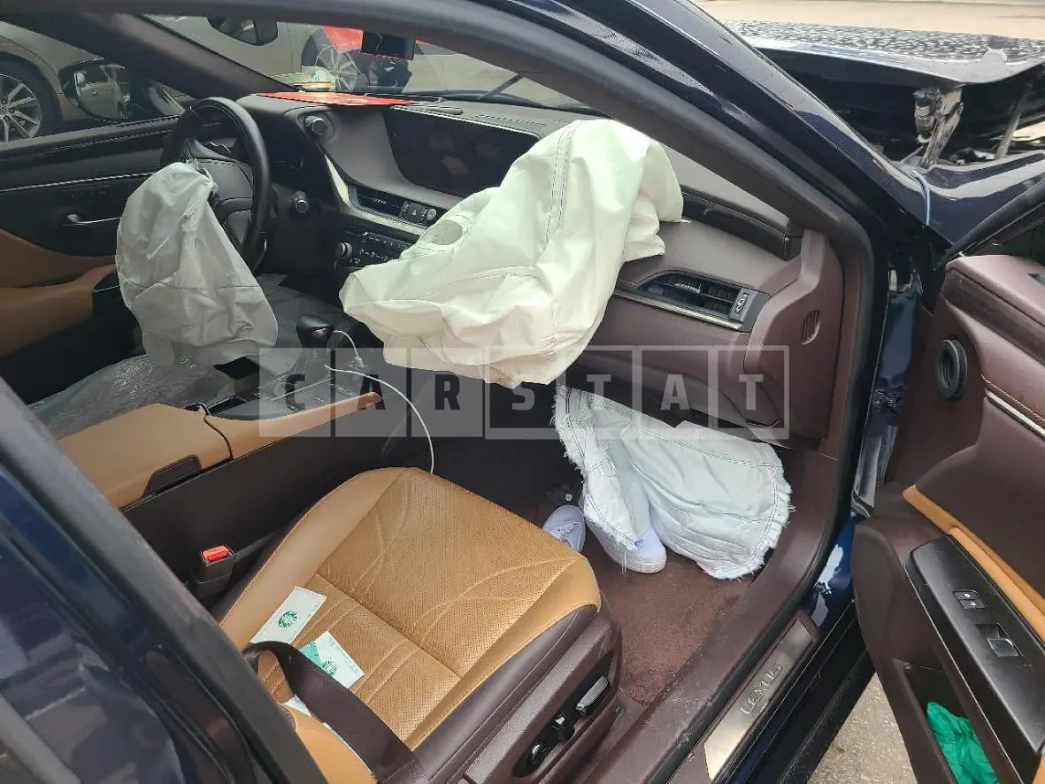 Photo 2 of 92: 2020 Lexus ES300h — Korean insurance auction