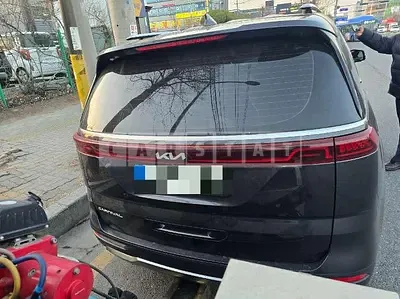 Photo 1 of 10: 2021 Kia Carnivals — Korean insurance auction