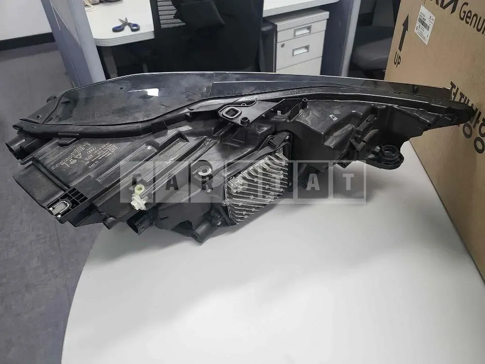 Photo 2 of 5: 2021 Audi Light /A6 45 TFSI quattro Headlamp, VIN WAUZZZF23MN007489 — Korean insurance auction