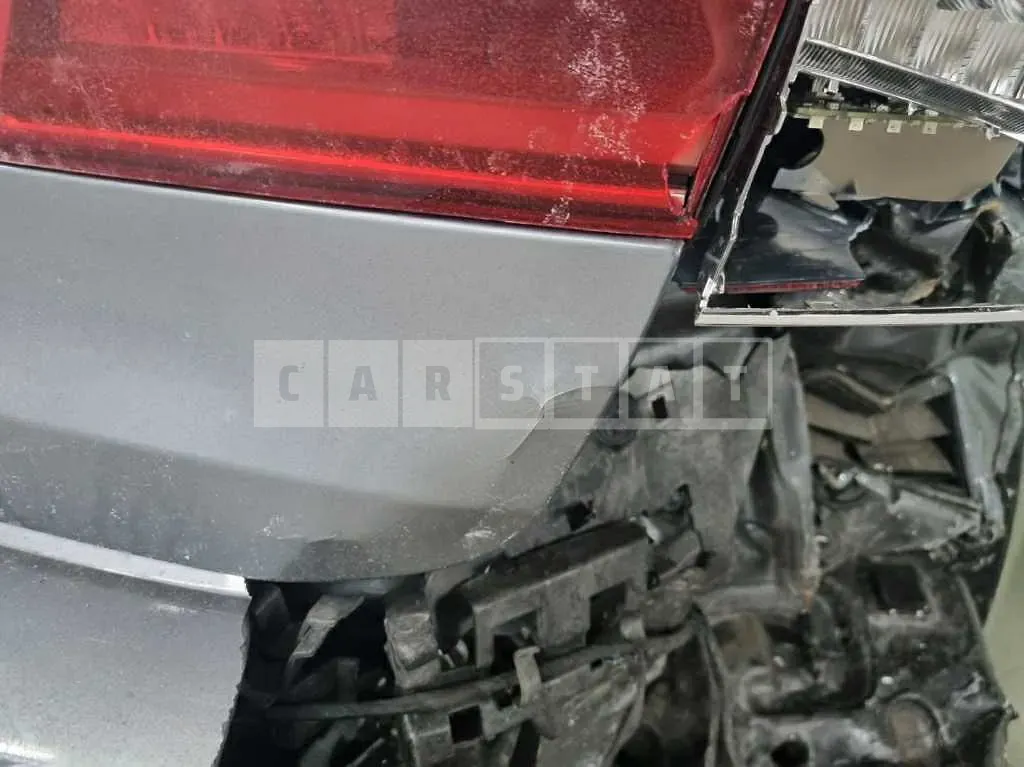 Photo 2 of 38: 2018 BMW 520d, VIN WBAJC3104JWE63317 — Korean insurance auction