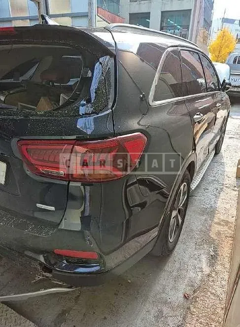 Photo 2 of 13: 2018 Kia Sorento — Korean insurance auction