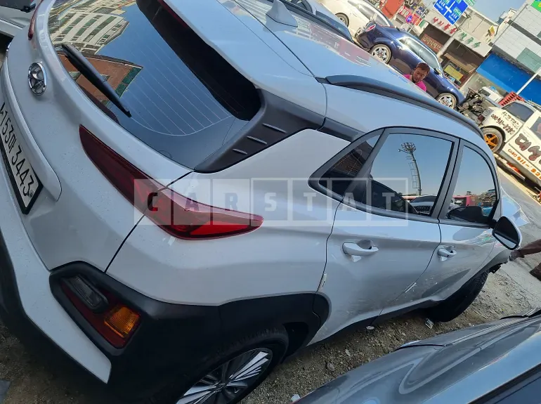 Photo 2 of 7: 2020 Hyundai Kona, VIN KMHK4815GLU646962 — Korean insurance auction