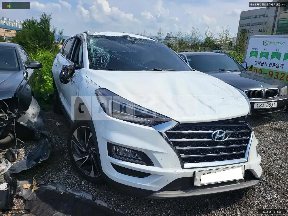 Photo 2 of 18: 2019 Hyundai Tucson, VIN KMHJ581ABKU082770 — Korean insurance auction
