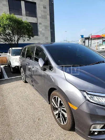 Photo 1 of 25: 2018 Honda Odyssey, VIN 5KBRL6880JB600416 — Korean insurance auction