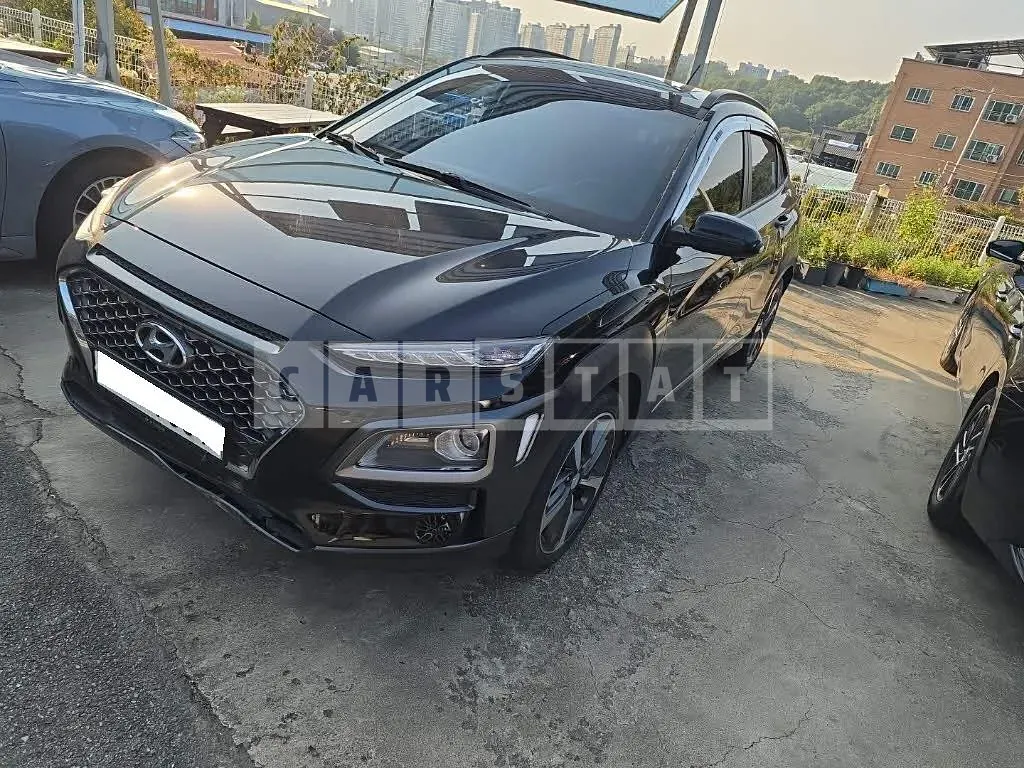 Photo 2 of 27: 2017 Hyundai Kona, VIN KMHK3816GJU005237 — Korean insurance auction