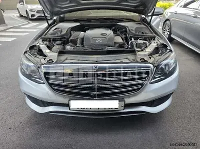 Photo 1 of 11: 2018 Mercedes-Benz E 300 — Korean insurance auction