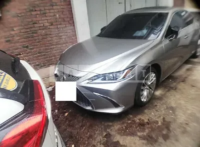 Photo 1 of 45: 2021 Lexus ES300h, VIN JTHBA1C15M2000519 — Korean insurance auction