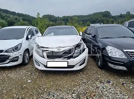 Photo 2 of 12: 2015 Kia K5, VIN KNAGN418BFA539330 — Korean insurance auction