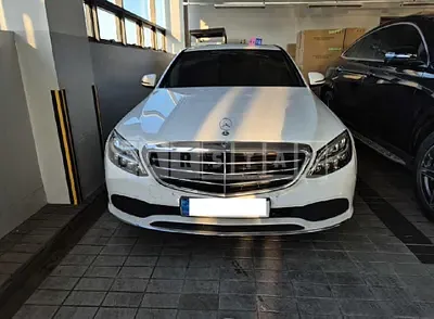 Photo 1 of 34: 2019 Mercedes-Benz C220d 4Matic — Korean insurance auction