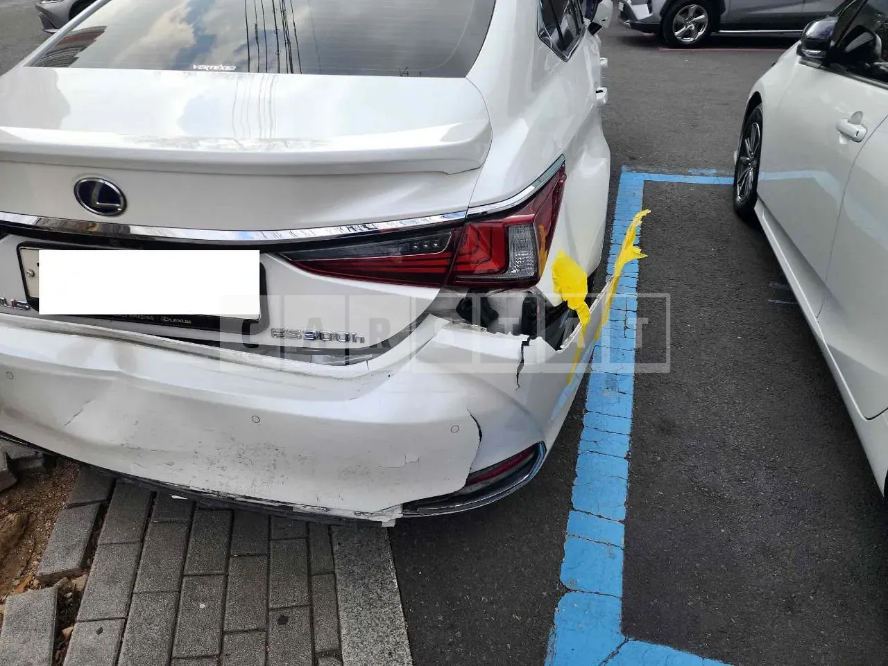 Photo 2 of 48: 2022 Lexus ES300h, VIN JTHBA1C16N2011238 — Korean insurance auction