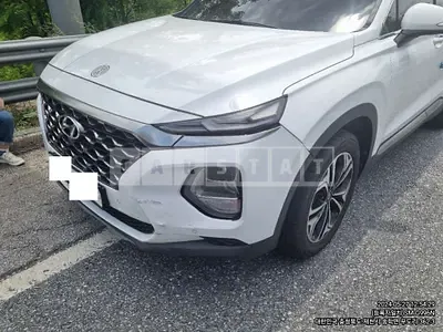 Photo 1 of 8: 2019 Hyundai Santa Fe — Korean insurance auction