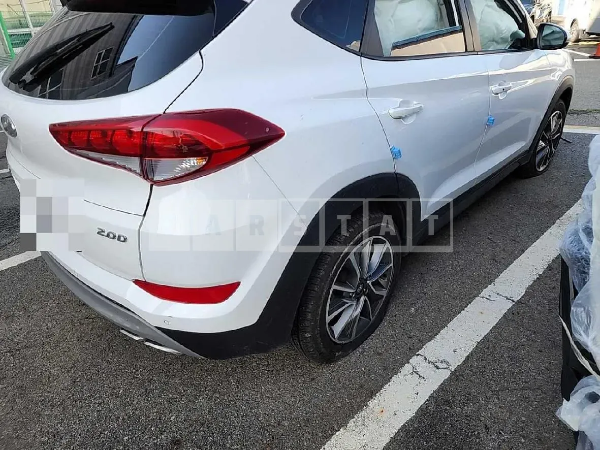 Photo 2 of 13: 2018 Hyundai Tucson TL — Korean insurance auction