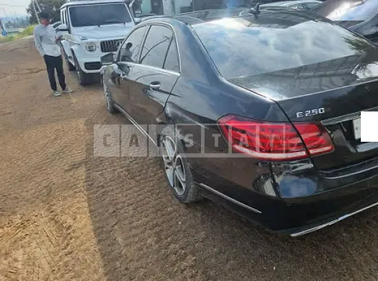 Photo 2 of 15: 2015 Mercedes-Benz E250 BlueTec 4Matic — Korean insurance auction