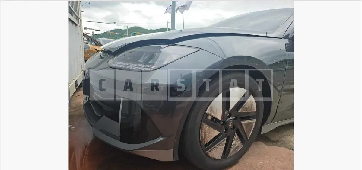 Photo 2 of 16: 2023 Hyundai IONIQ 6 Standard — Korean insurance auction