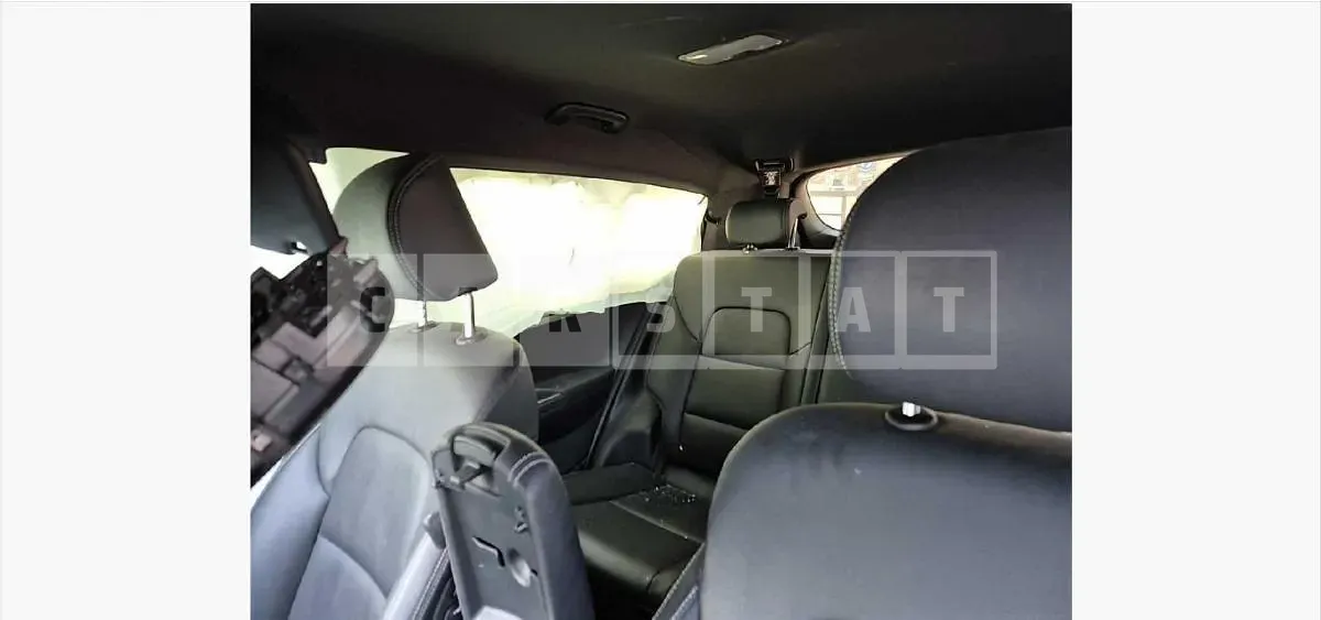 Photo 2 of 17: 2020 Kia Sportage — Korean insurance auction