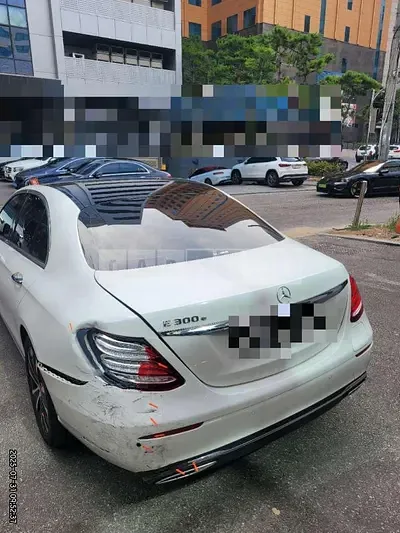 Photo 1 of 14: 2019 Mercedes-Benz E 300 e — Korean insurance auction