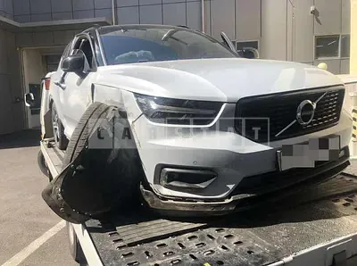 Photo 1 of 14: 2020 Volvo XC40T4 AWD, VIN YV1XZACACL2229740 — Korean insurance auction
