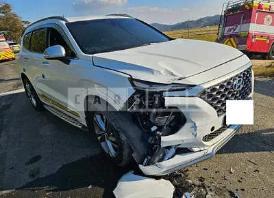 Photo 1 of 19: 2019 Hyundai Santa Fe — Korean insurance auction