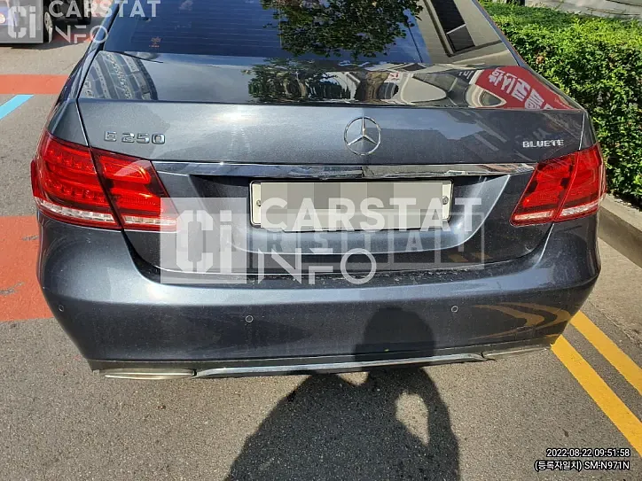 Photo 2 of 9: 2014 Mercedes-Benz E250 BlueTec 4Matic — Korean insurance auction