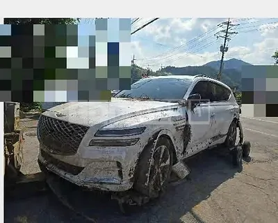 Photo 1 of 13: 2023 Genesis GV80 4WD — Korean insurance auction
