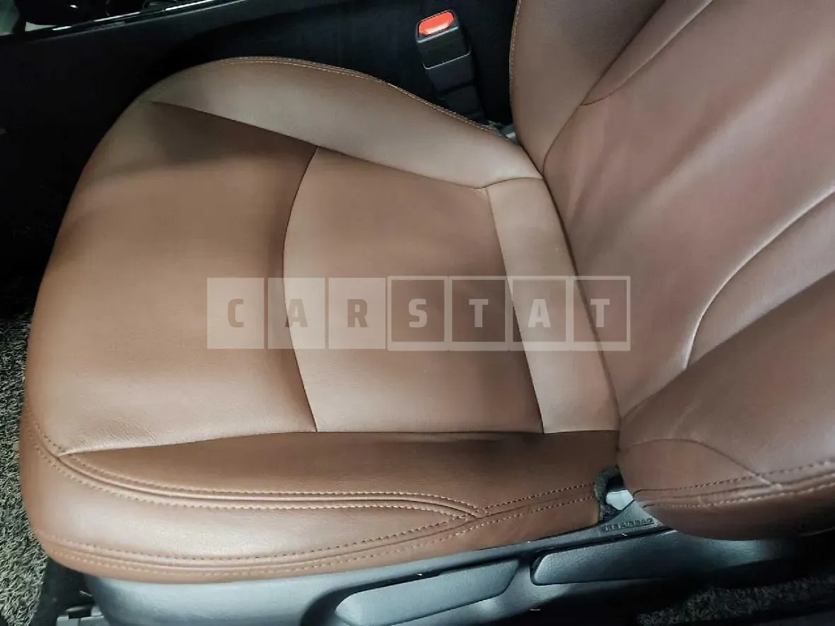 Photo 2 of 31: 2018 Toyota Prius — Korean insurance auction