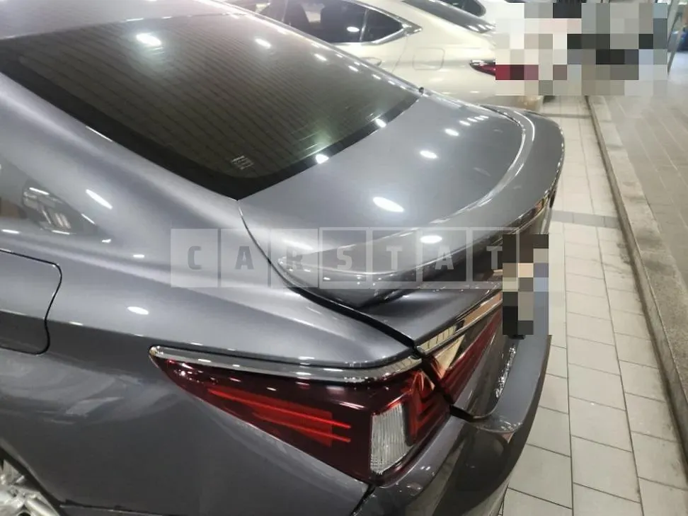 Photo 2 of 12: 2020 Lexus ES300h — Korean insurance auction