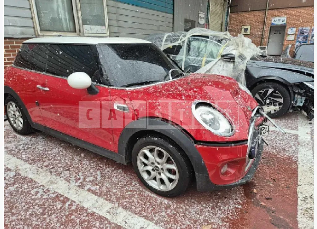 Photo 2 of 11: 2016 MINI Cooper D — Korean insurance auction