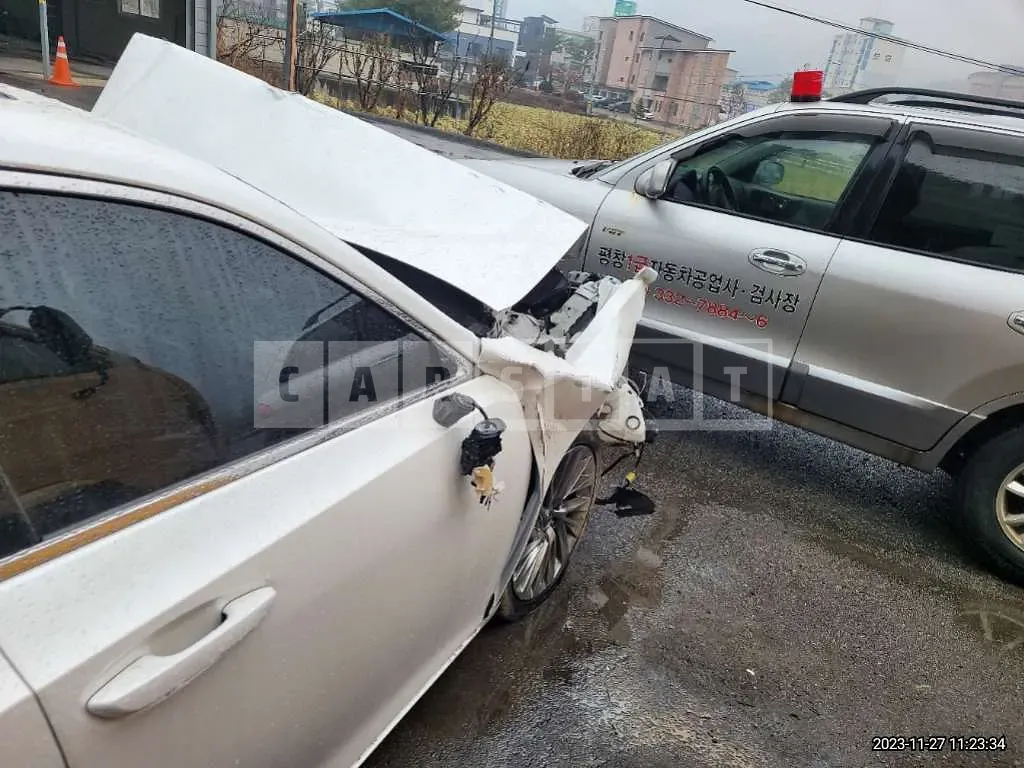 Photo 2 of 17: 2019 Lexus ES300h, VIN JTHB21B19K2057964 — Korean insurance auction