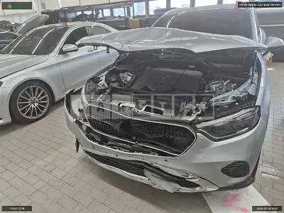 2025 Mercedes-Benz GLC300