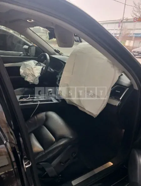 Photo 2 of 15: 2018 Volvo XC90 AWD — Korean insurance auction