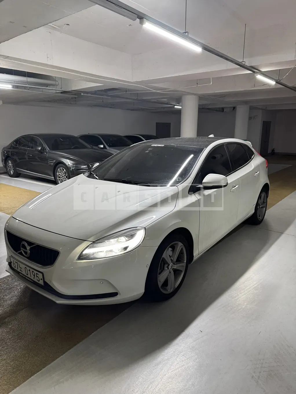 Photo 2 of 3: 2016 Volvo V40 2.0, VIN YV1MV79K0H2380727 — Korean insurance auction