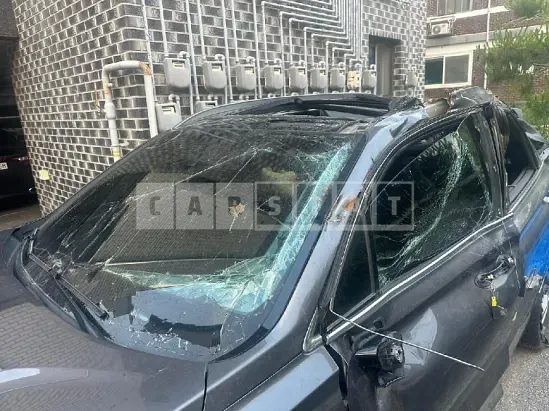 Photo 2 of 15: 2019 Hyundai Santa Fe — Korean insurance auction