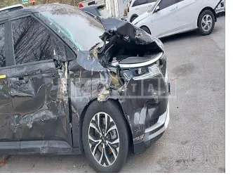 Photo 2 of 22: 2021 Kia Carnival, VIN KNANB81BBMS028331 — Korean insurance auction