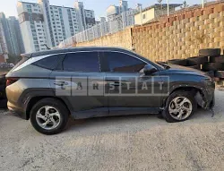 Photo 2 of 40: 2021 Hyundai Tucson, VIN KMHJB81CBMU039715 — Korean insurance auction