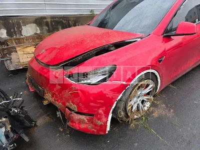 Photo 1 of 10: 2021 Tesla Model Y Long Range, VIN 5YJYGDEE0MF236438 — Korean insurance auction