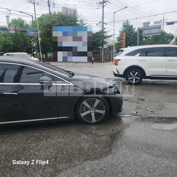 Photo 2 of 34: 2022 Mercedes-Benz EQS — Korean insurance auction