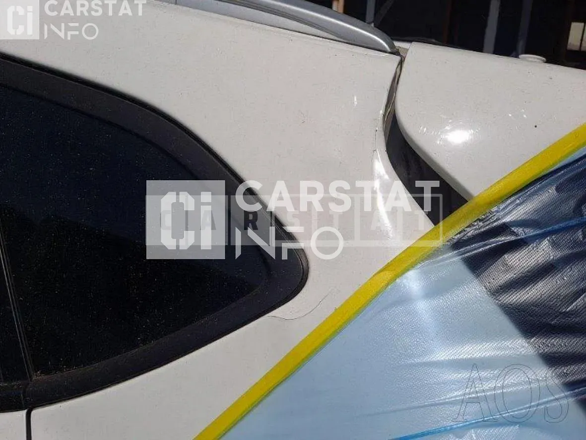 Photo 2 of 10: 2015 Hyundai Tucson, VIN KMHJ3815GGU001177 — Korean insurance auction