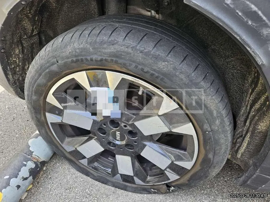 Photo 2 of 7: 2022 MINI (parts) Cooper Countryman Wheel — Korean insurance auction