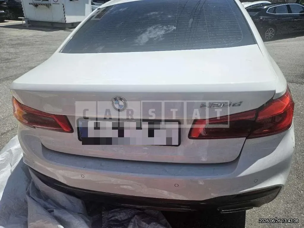 Photo 2 of 18: 2017 BMW 520d — Korean insurance auction