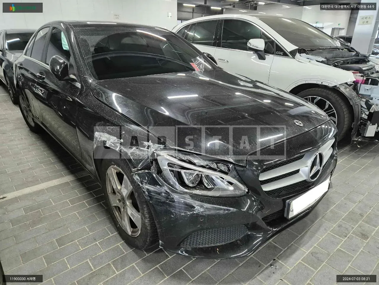Photo 2 of 19: 2018 Mercedes-Benz C200 d, VIN WDDWF3HBXJR337004 — Korean insurance auction