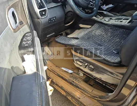 Photo 2 of 6: 2021 Kia Sorento — Korean insurance auction