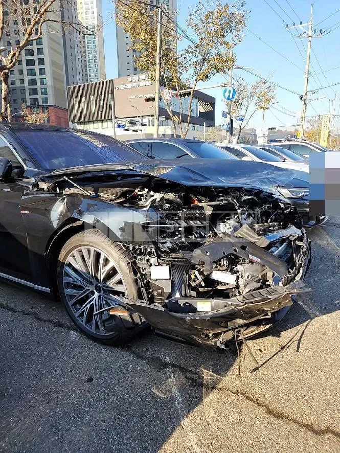 Photo 2 of 8: 2023 Audi A8 L 55 TFSI quattro, VIN WAUZZZF81PN002610 — Korean insurance auction