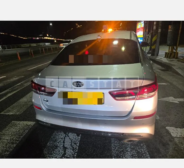 Photo 2 of 6: 2018 Kia K5 LPI — Korean insurance auction