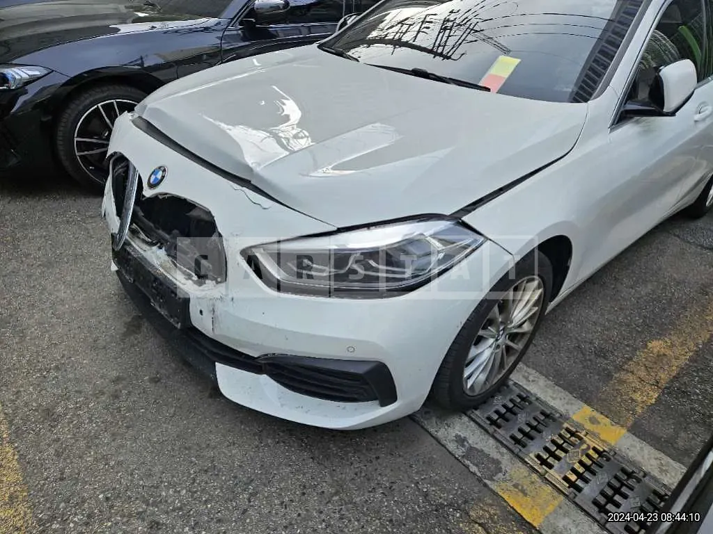 Photo 2 of 7: 2021 BMW 118d — Korean insurance auction