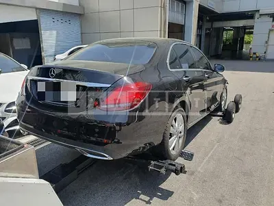 Photo 1 of 17: 2019 Mercedes-Benz C220 d, VIN WDDWF1EB0KR448011 — Korean insurance auction