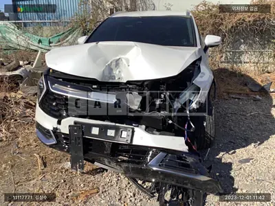 Photo 1 of 11: 2023 Kia Sportage, VIN KNAPV81JBRK247598 — Korean insurance auction
