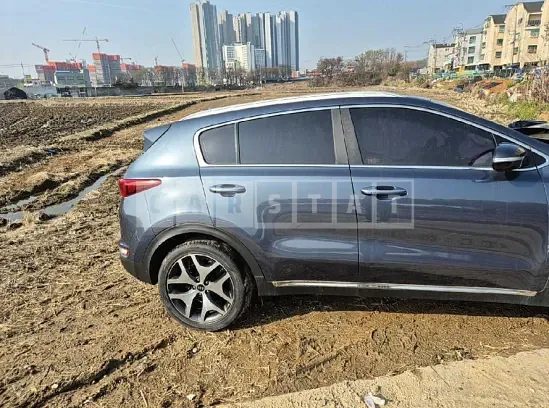 Photo 2 of 21: 2016 Kia Sportage — Korean insurance auction