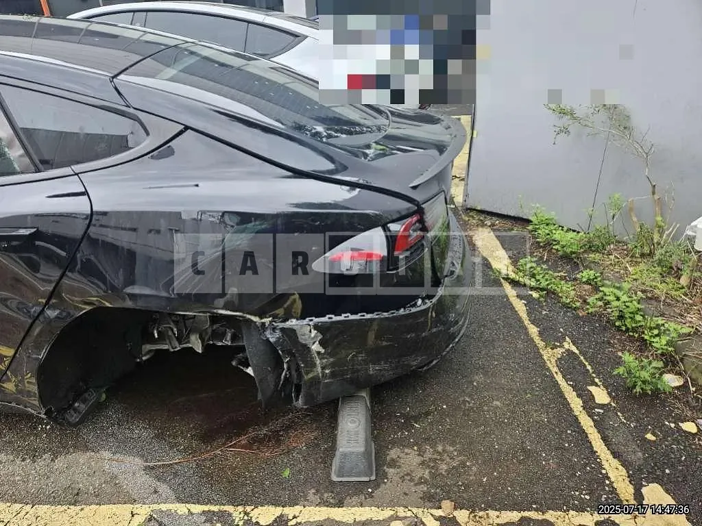 Photo 2 of 25: 2023 Tesla Model S Plaid — Korean insurance auction